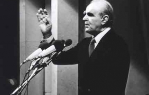 Konstantinos Karamanlis