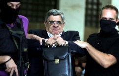 ΝΕΑ ΕΙΔΗΣΕΙΣ (Τι έχει στο τσαντάκι του ο Μιχαλολιάκος;)