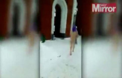 ΝΕΑ ΕΙΔΗΣΕΙΣ (Σιβηρία: Μητέρα περιφερόταν γυμνή με το μωρό της (ΒΙΝΤΕΟ))