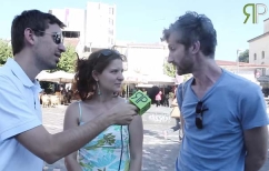 ΝΕΑ ΕΙΔΗΣΕΙΣ (Στην Πιάτσα με τον Γιάννη: Ρωτά τους τουρίστες για τις κλειστές τράπεζες)