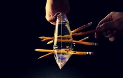 ΝΕΑ ΕΙΔΗΣΕΙΣ (Έτσι? δαμάζεις το νερό – 10 τρομερά κόλπα φυσικής (ΒΙΝΤΕΟ))