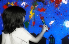 ΝΕΑ ΕΙΔΗΣΕΙΣ (Η φρίκη του πολέμου μέσα από μια ζωγραφιά ενός προσφυγόπουλου (ΦΩΤΟ))