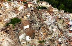 ΝΕΑ ΕΙΔΗΣΕΙΣ (Συγκλονιστικό βίντεο: Ο φονικός σεισμός της Ιταλίας μέσα από τις κάμερες αυτοκινητοδρόμων)