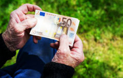 ΝΕΑ ΕΙΔΗΣΕΙΣ (ΣτΕ: Αντισυνταγματικές οι περικοπές σε 260.000 επικουρικές συντάξεις)