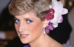 ΝΕΑ ΕΙΔΗΣΕΙΣ (Επιμνημόσυνη δέηση για Πριγκίπισσα Νταιάνα στο Άλθορπ)