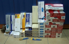 ΝΕΑ ΕΙΔΗΣΕΙΣ (Φλώρινα: 52χρονος έκρυβε 14.000 πακέτα λαθραία τσιγάρα στην αποθήκη του)