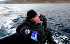 ΝΕΑ ΕΙΔΗΣΕΙΣ (Σκάφος της Frontex εντόπισε 49 πρόσφυγες ανοιχτά της Λέσβου)
