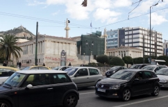 ΝΕΑ ΕΙΔΗΣΕΙΣ (Στο «κόκκινο» η κίνηση στους δρόμους της Αθήνας)