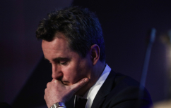 ΝΕΑ ΕΙΔΗΣΕΙΣ (Ο Ντέκλαν Κοστέλο προβλέπει «ισχυρή εποπτεία» για ακόμη 10 χρόνια)