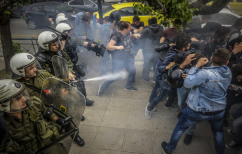 ΝΕΑ ΕΙΔΗΣΕΙΣ (Επεισόδια στο αντιπολεμικό συλλαλητήριο στο κέντρο της Αθήνας)